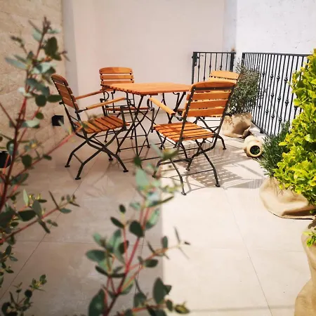 公寓 Croatica With Garage