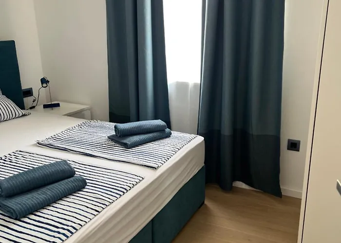 Croatica With Garage