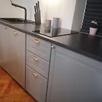Croatica With Garage Διαμέρισμα Crikvenica