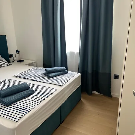 Croatica With Garage