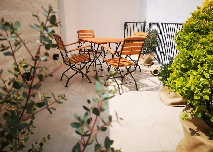 Apartment Croatica With Garage